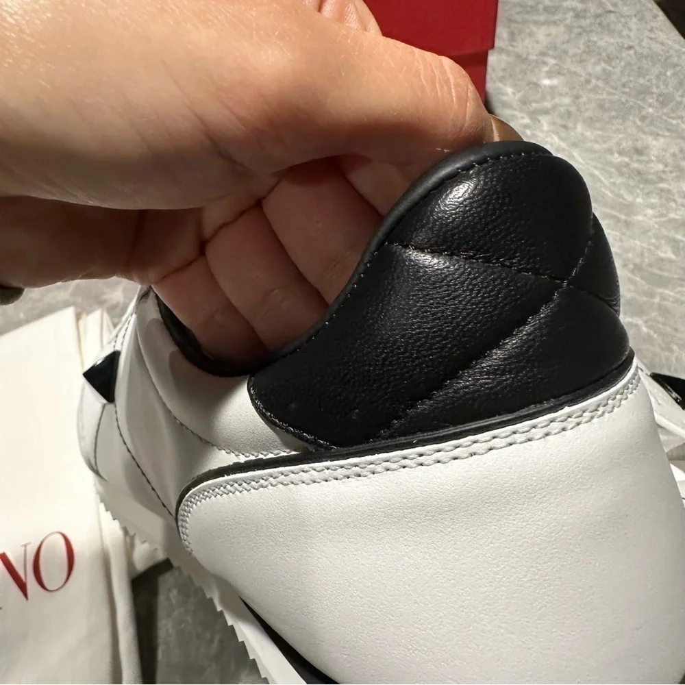 New Size 44.5 Valentino Garavani Retrorunner Sneakers White Black